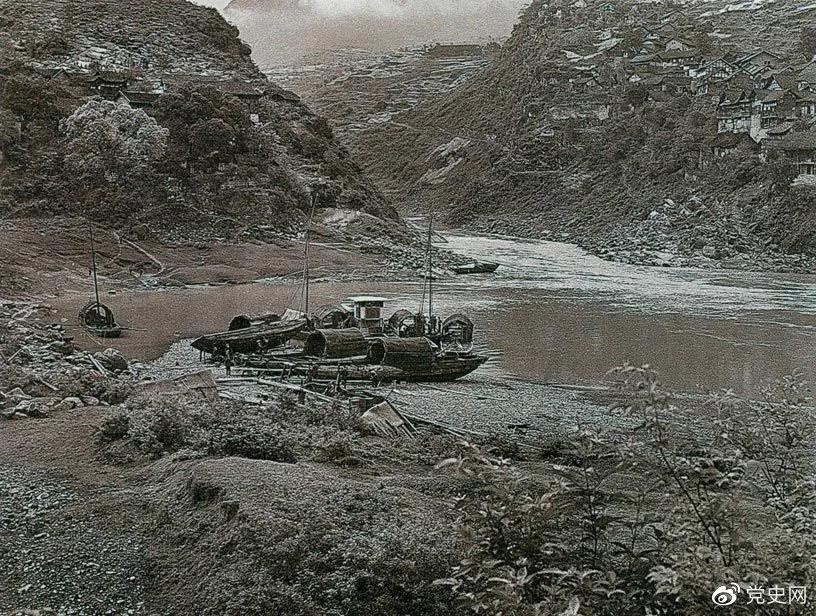 1935年3月21日至22日，紅一方面軍四渡赤水的渡口之一——二郎灘渡口。